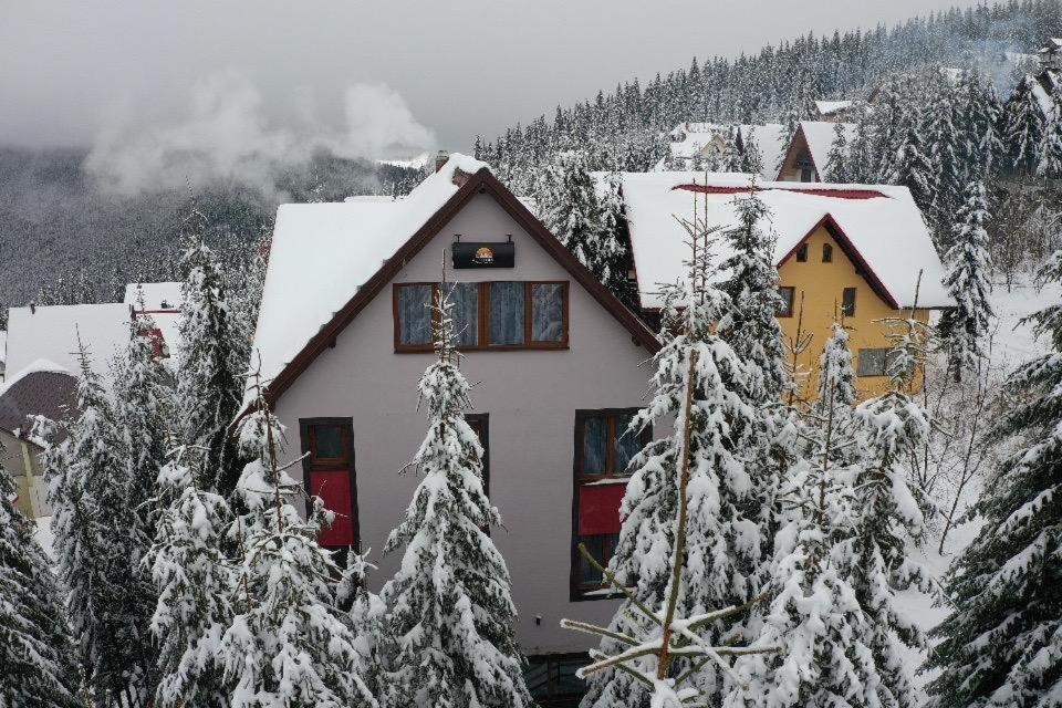 Altitude Guest House รานกา ภายนอก รูปภาพ