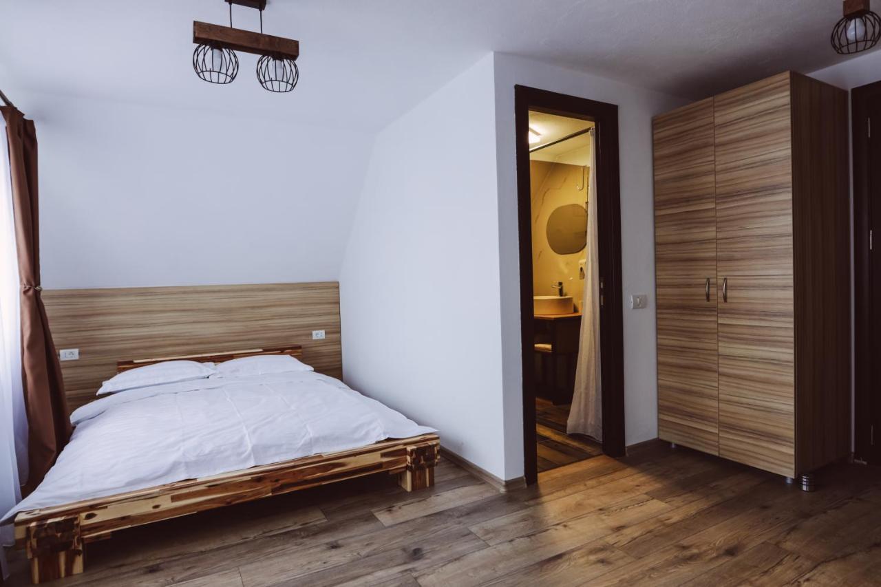 Altitude Guest House รานกา ภายนอก รูปภาพ