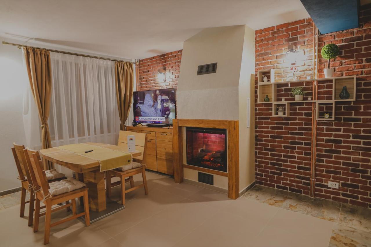 Altitude Guest House รานกา ภายนอก รูปภาพ