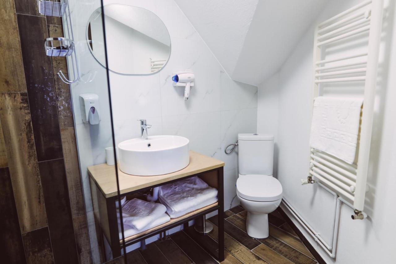 Altitude Guest House รานกา ห้อง รูปภาพ